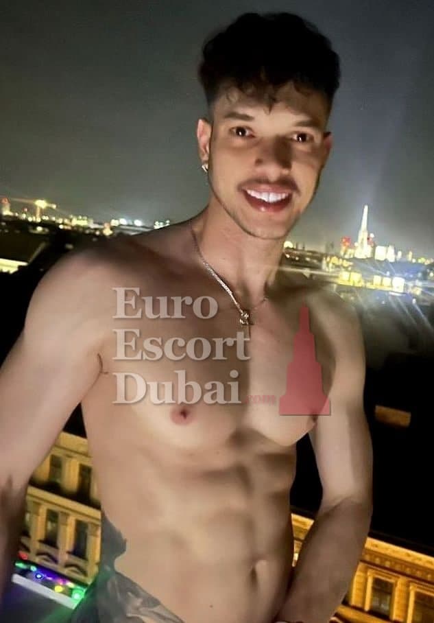 Egor, 30, escort in Dubai — brown hair, 178 cm (photo 1 of 4)
