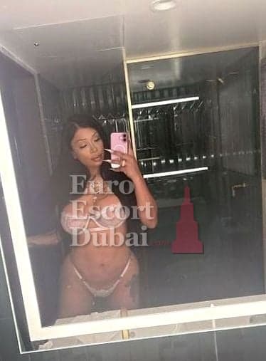 Arantxa, 25, escort in Abu Dhabi — 170 cm, black hair (photo 3 of 12)