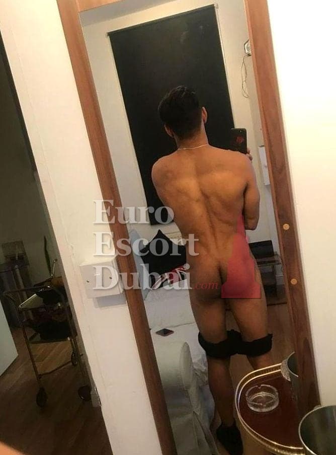 Derek, 28, escort in Abu Dhabi — 178 cm, brown hair (photo 6 of 13)