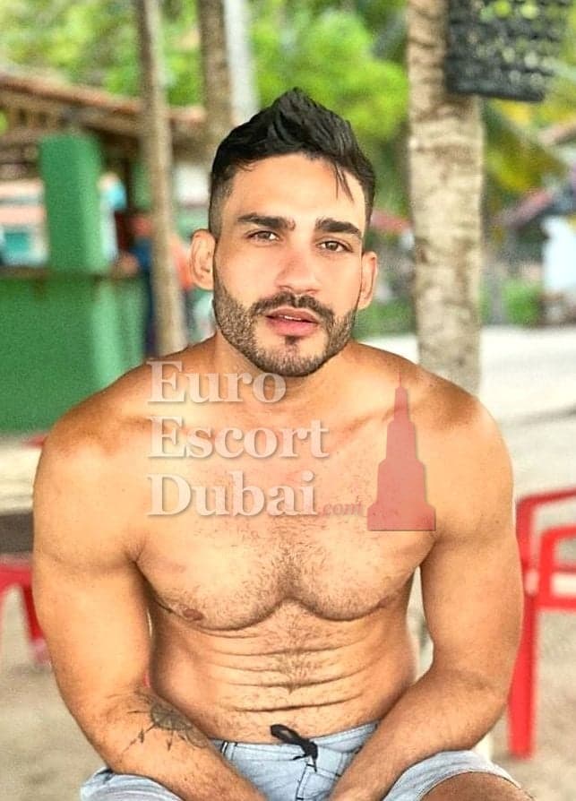 Yazan, 29, escort in Dubai — 180 cm, black hair (photo 2 of 13)