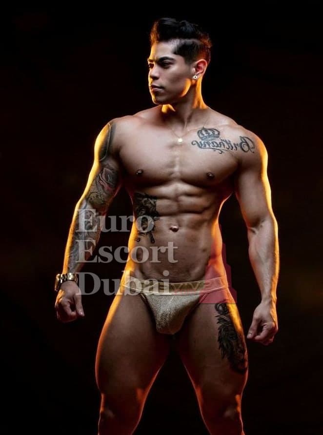 Javier, 26, escort in Abu Dhabi — 178 cm, black hair (photo 12 of 13)