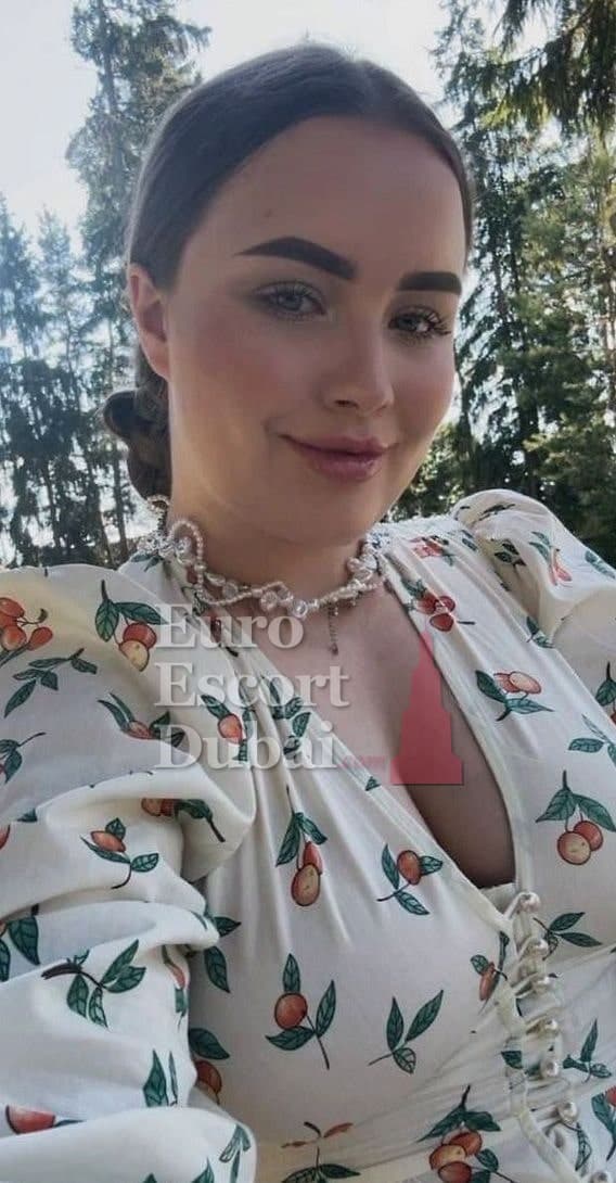 Agnessa, 22, escort in Dubai — brown hair, Belarusian (photo 4 of 13)