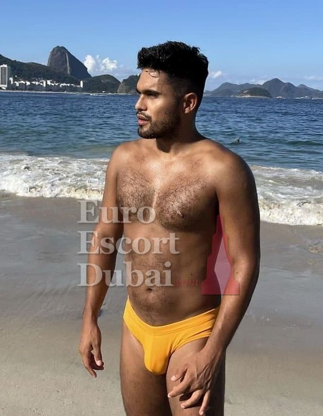 Rodrigo, 27, escort in Dubai — black hair, 168 cm (photo 1 of 4)