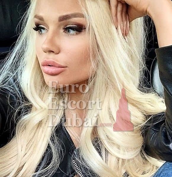 Elise, 27, escort in Dubai — blonde hair, 169 cm (photo 3 of 5)