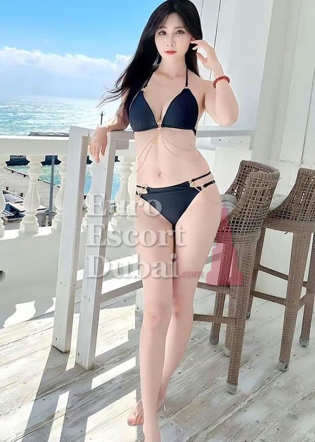 Nari, 26, escort in Abu Dhabi — Chinese, 165 cm (photo 2 of 6)