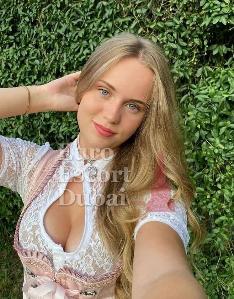 Leona, 24, escort in Dubai — blonde hair, 176 cm (photo 1 of 6)