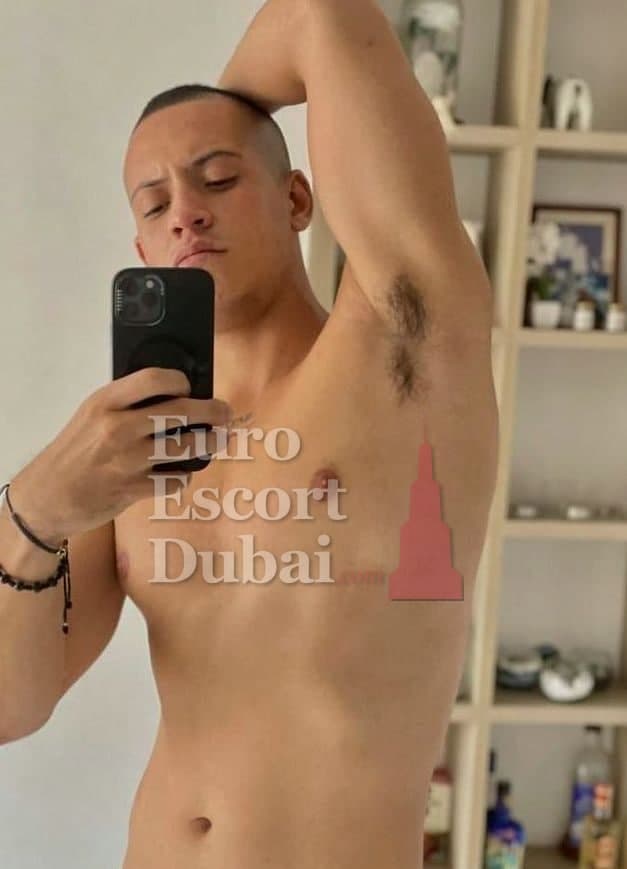 Basel, 28, escort in Dubai — 183 cm, black hair (photo 2 of 4)