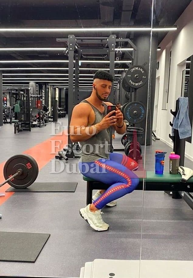 Mustafa, 28, escort in Dubai — 185 cm, black hair (photo 12 of 13)