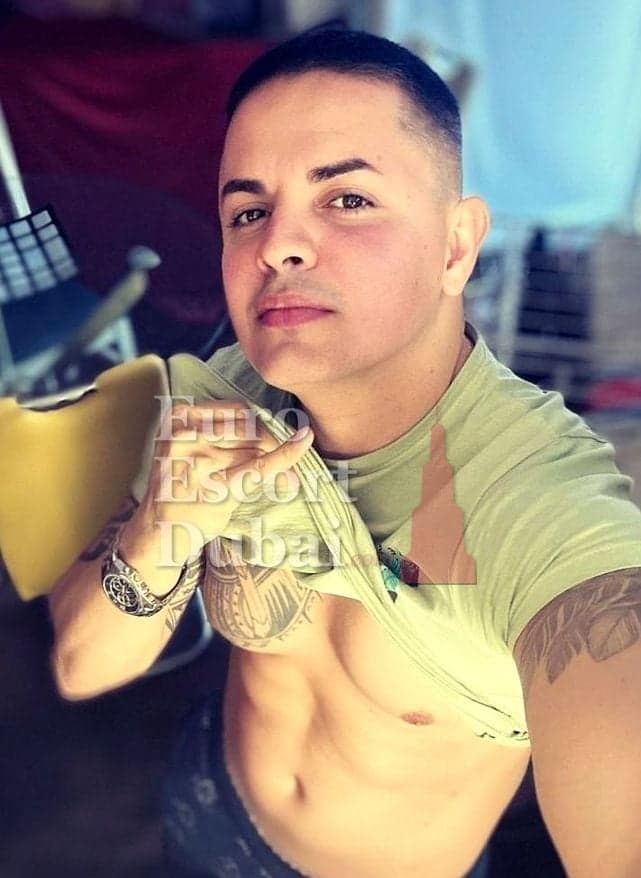 Arthur, 27, escort in Dubai — 178 cm, black hair (photo 6 of 8)