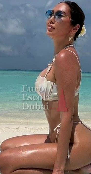 Aigerim, 33, escort in Dubai — Azerbaijani, brown hair (photo 8 of 13)