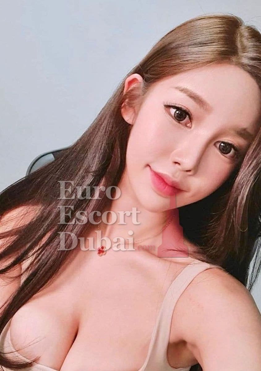 Sayaka, 26, escort in Dubai — Malaysian, 165 cm (photo 5 of 5)