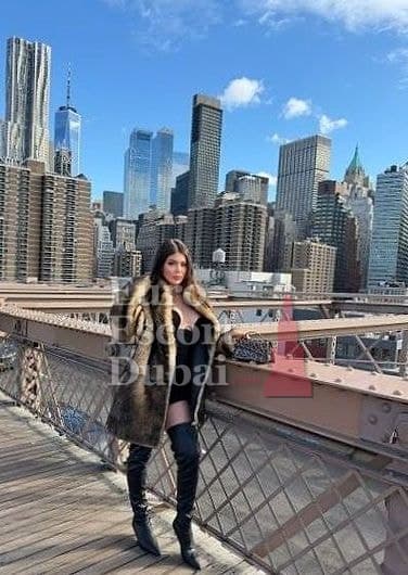 Veronica, 24, escort in Dubai — brown hair, Colombian (photo 13 of 13)