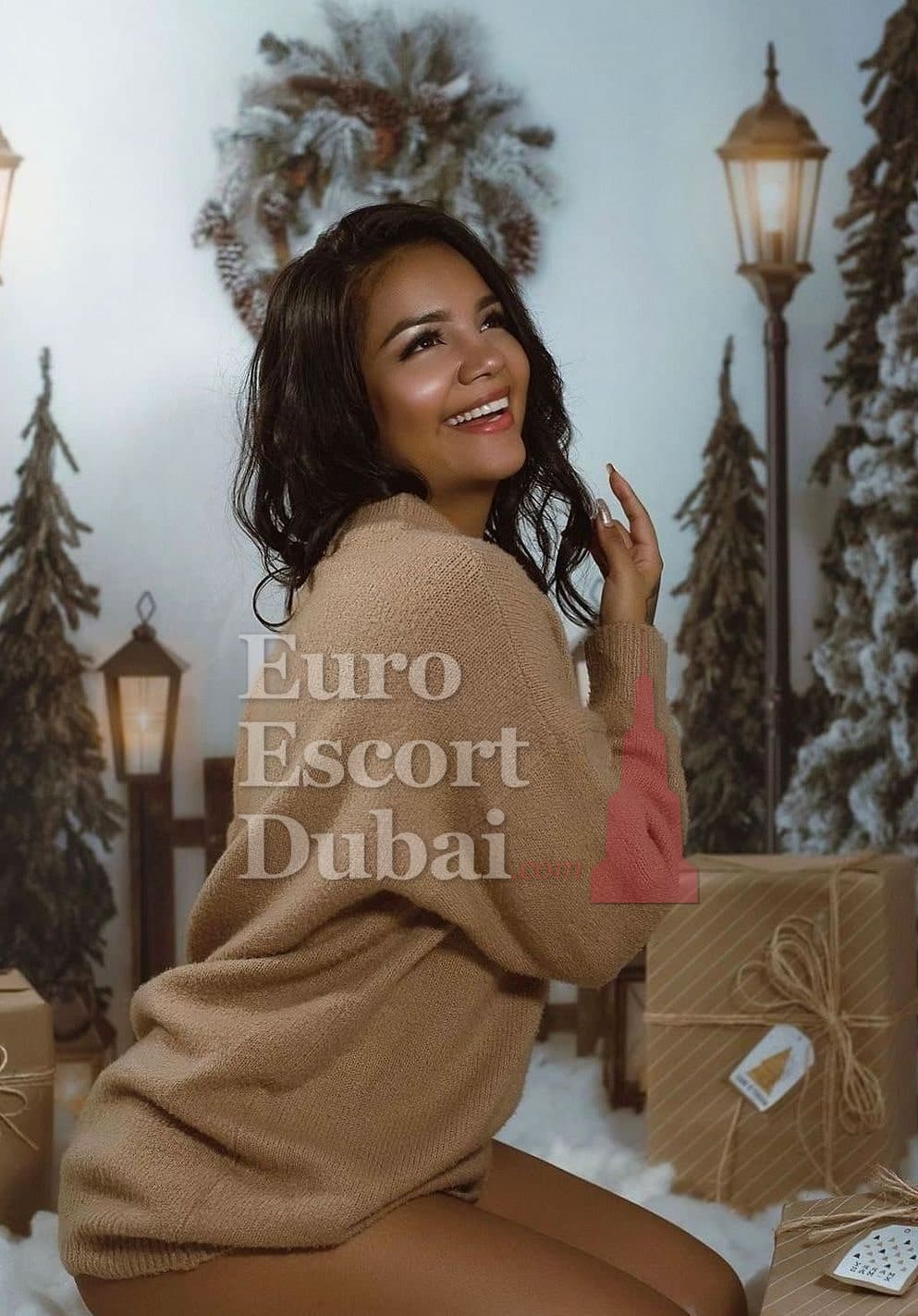 Luciana, 39, escort in Dubai — black hair, 166 cm (photo 5 of 10)