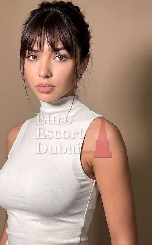 Milena, 22, escort in Dubai — black hair, Russian (photo 4 of 13)