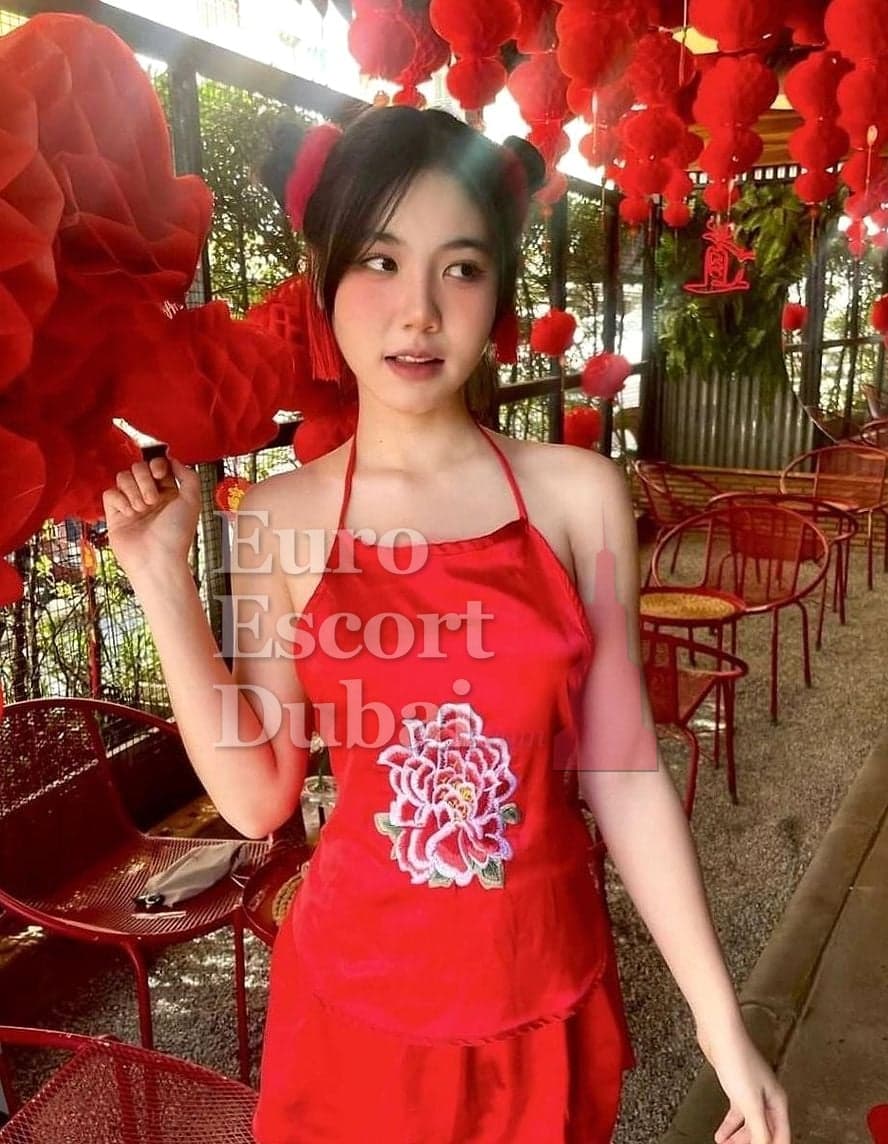 Rattana, 21, escort in Dubai — black hair, Indonesian (photo 4 of 6)