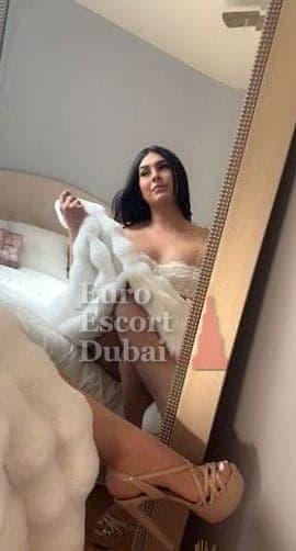 Priscila, 21, escort in Dubai — black hair, Brazilian (photo 13 of 13)