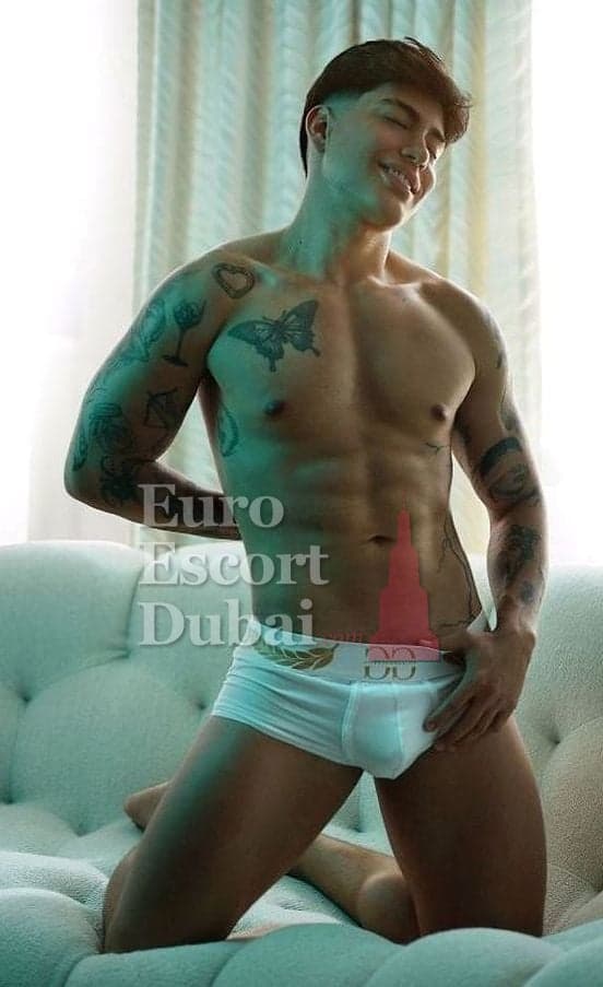 Majid, 24, escort in Dubai — 173 cm, black hair (photo 8 of 13)