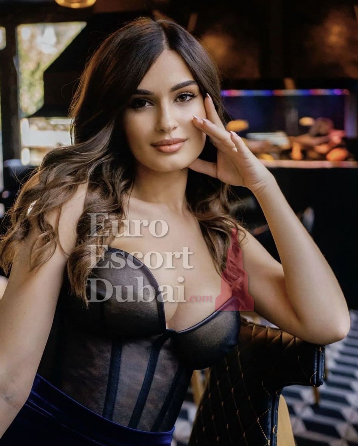Athena, 27, escort in Dubai — black hair, German (photo 4 of 6)