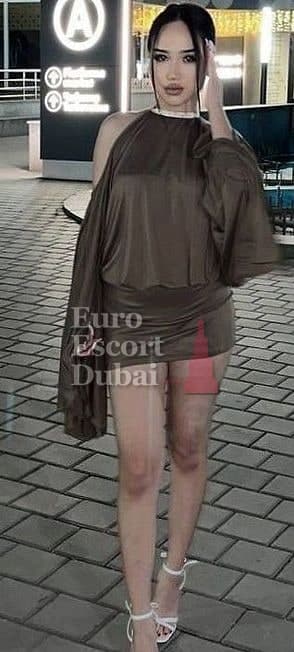 Aruzhan, 19, escort in Dubai — black hair, Kazakh (photo 10 of 13)