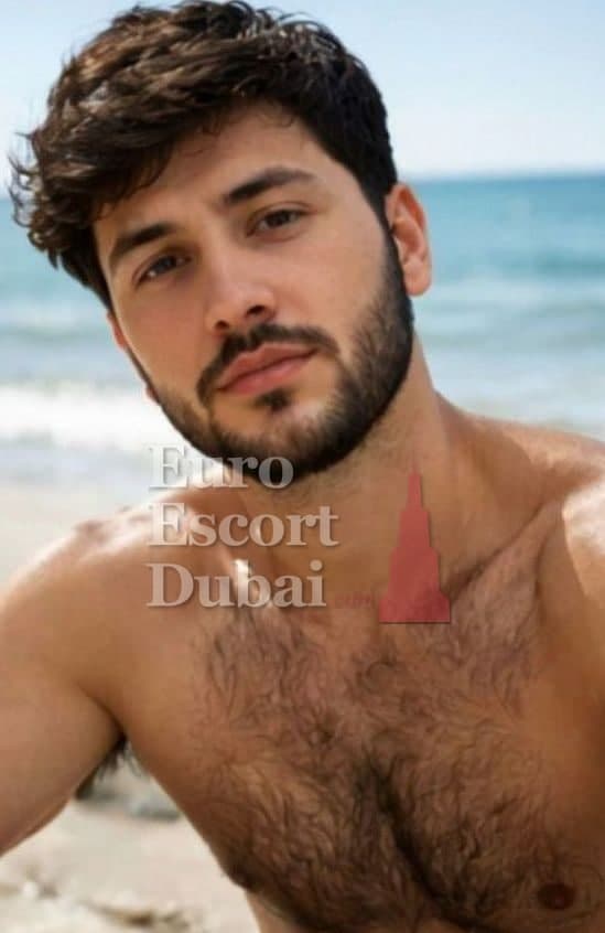 Caleb, 21, escort in Dubai — black hair, 178 cm (photo 7 of 12)