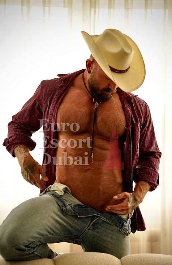 Bassam, 39, escort in Dubai — 180 cm, brown hair (photo 8 of 12)