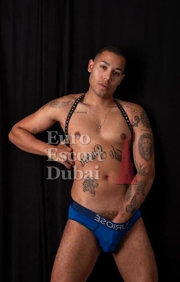 Marcus, 25, escort in Dubai — black hair, 180 cm (photo 5 of 13)