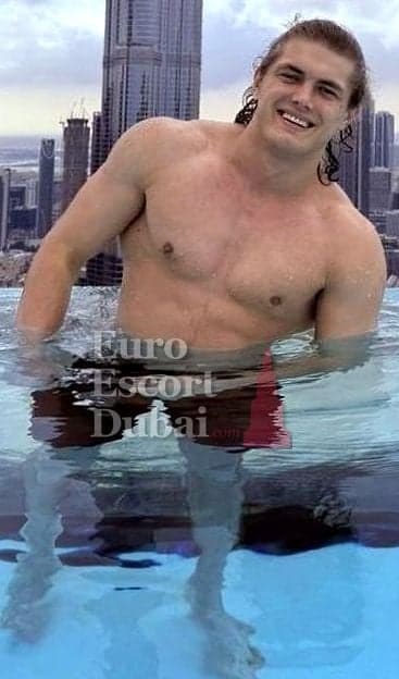 Dmitri, 25, escort in Dubai — Russian, 182 cm (photo 2 of 13)
