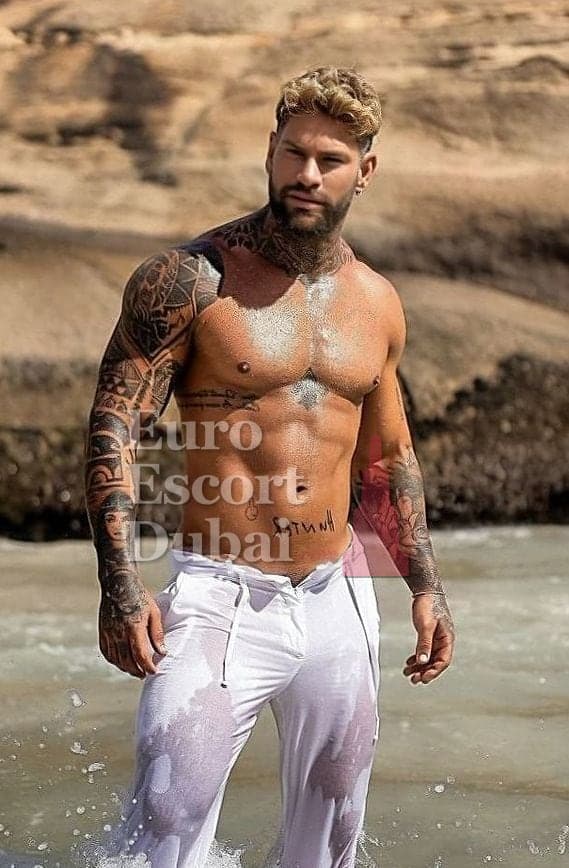 Harry, 31, escort in Dubai — blonde hair, 178 cm (photo 1 of 13)
