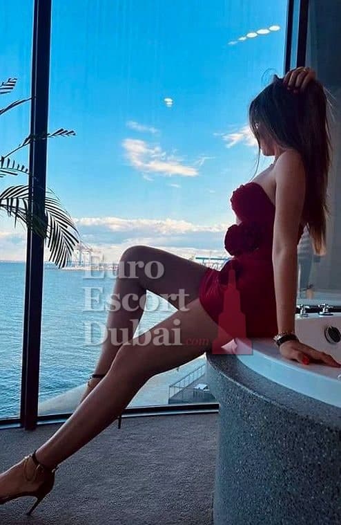 Ava, 20, escort in Dubai — British, 175 cm (photo 8 of 8)