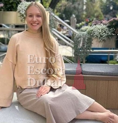 Darina, 20, escort in Dubai — Russian, 165 cm (photo 11 of 13)