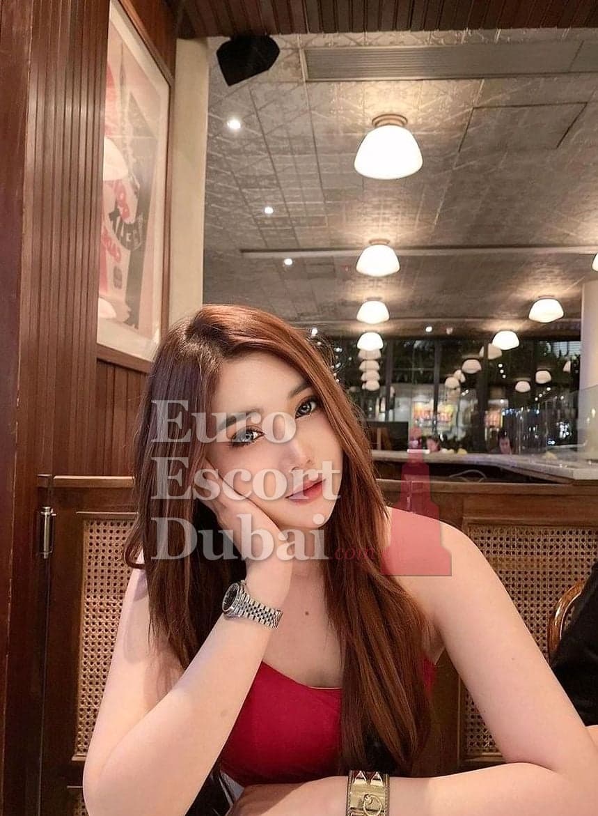 Ericka, 30, escort in Ajman — blonde hair, Indonesian (photo 1 of 6)
