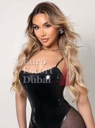 Franciele, 23, escort in Dubai — Colombian, 161 cm (photo 5 of 13)
