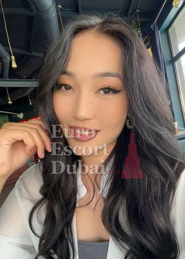 Zulfiya, 24, escort in Dubai — black hair, Kazakh (photo 7 of 13)