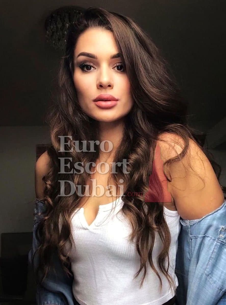 Rana, 22, escort in Ajman — Turkish, 170 cm (photo 2 of 6)