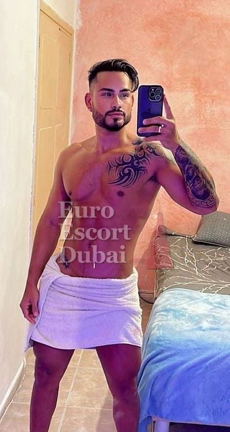 Saif, 29, escort in Dubai — brown hair, 175 cm (photo 3 of 13)