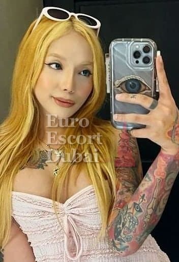 Yuka, 29, escort in Al Ain — blonde hair, Japanese (photo 1 of 8)