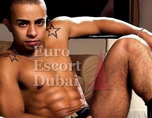 Isaac, 27, escort in Dubai — black hair, 173 cm (photo 7 of 7)