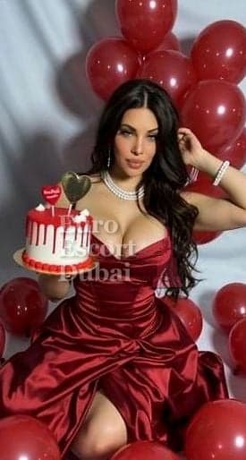 Renata, 23, escort in Abu Dhabi — brown hair, Colombian (photo 1 of 13)