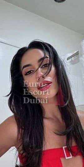 Bianca, 25, escort in Dubai — 167 cm, black hair (photo 6 of 10)