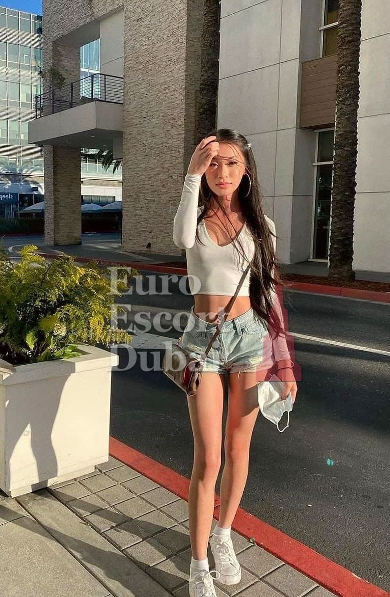 Malai, 28, escort in Abu Dhabi — 165 cm, black hair (photo 6 of 6)