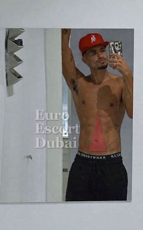 Zayn, 24, escort in Dubai — brown hair, 173 cm (photo 7 of 8)