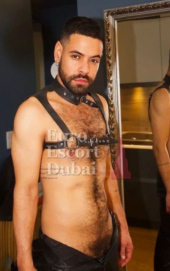 Maxime, 31, escort in Dubai — 180 cm, brown hair (photo 6 of 9)