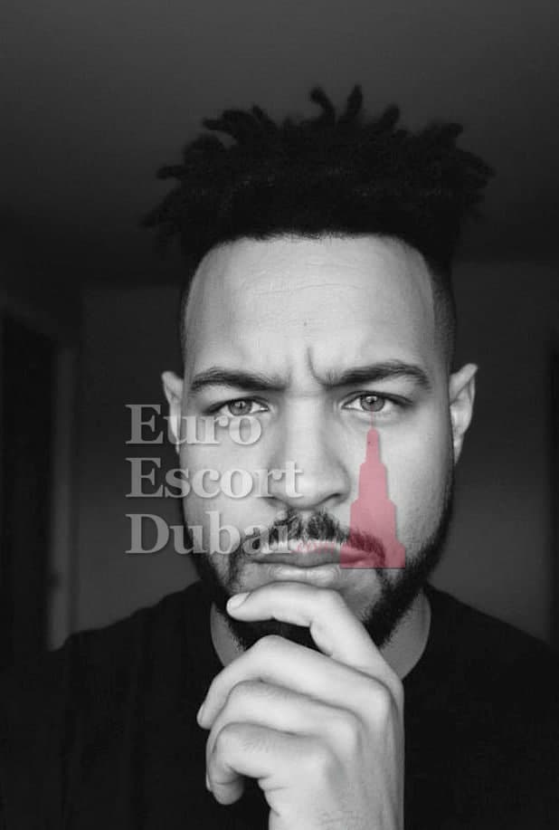 Tariq, 33, escort in Dubai — black hair, 185 cm (photo 7 of 10)