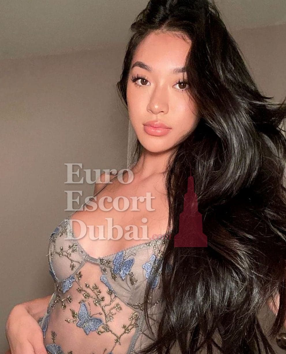 Malai, 28, escort in Abu Dhabi — black hair, 165 cm (photo 5 of 6)