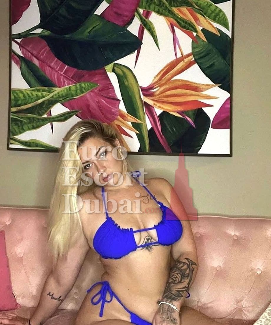 Harley, 28, escort in Dubai — 157 cm, brown hair (photo 6 of 10)