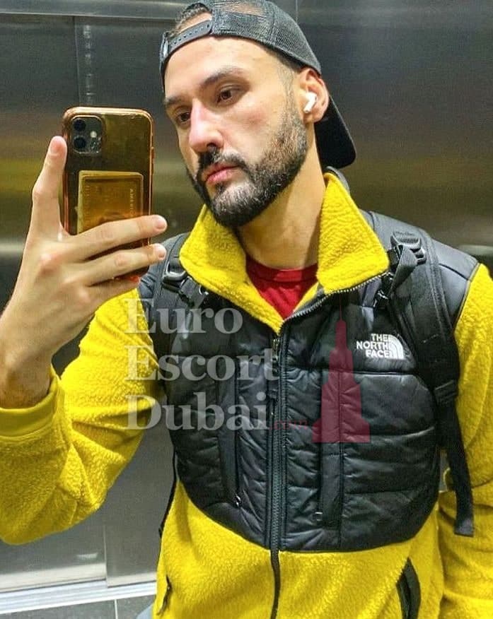 Daniel, 33, escort in Dubai — black hair, 188 cm (photo 5 of 10)