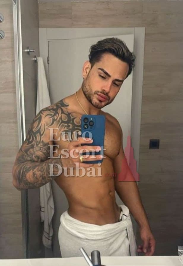 Saif, 29, escort in Dubai — brown hair, 175 cm (photo 13 of 13)