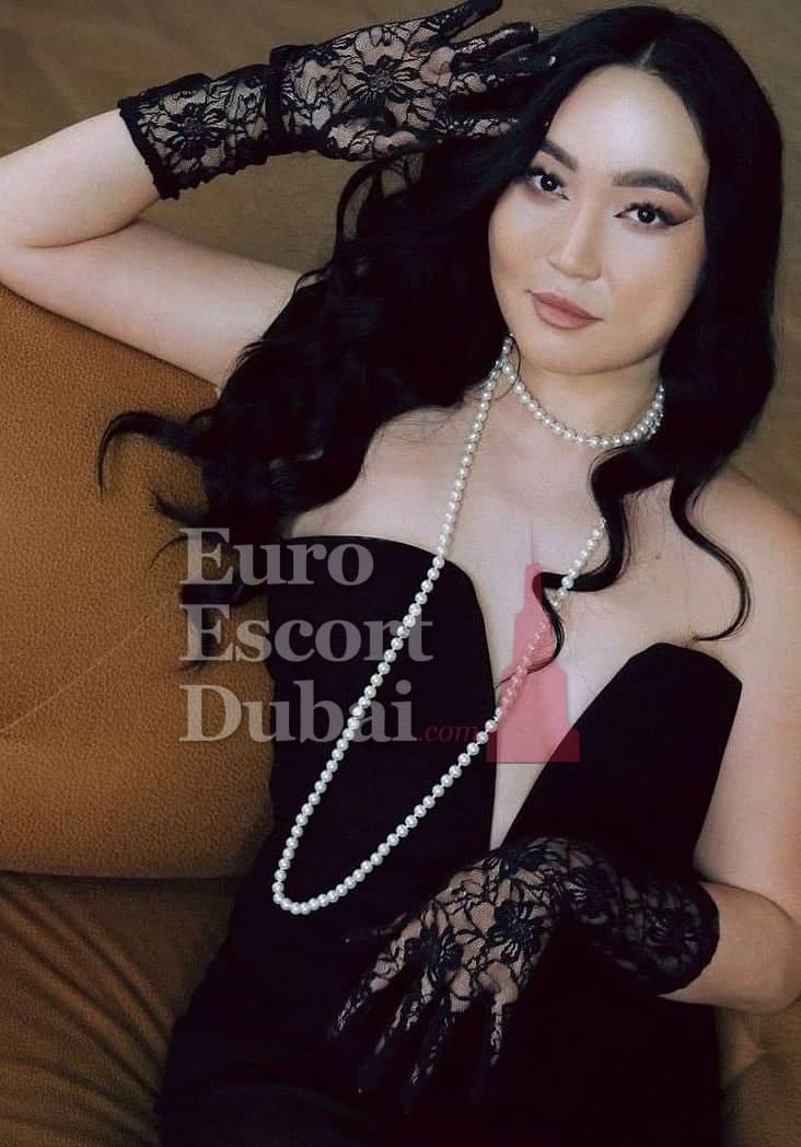 Zulfiya, 24, escort in Dubai — black hair, Kazakh (photo 4 of 13)