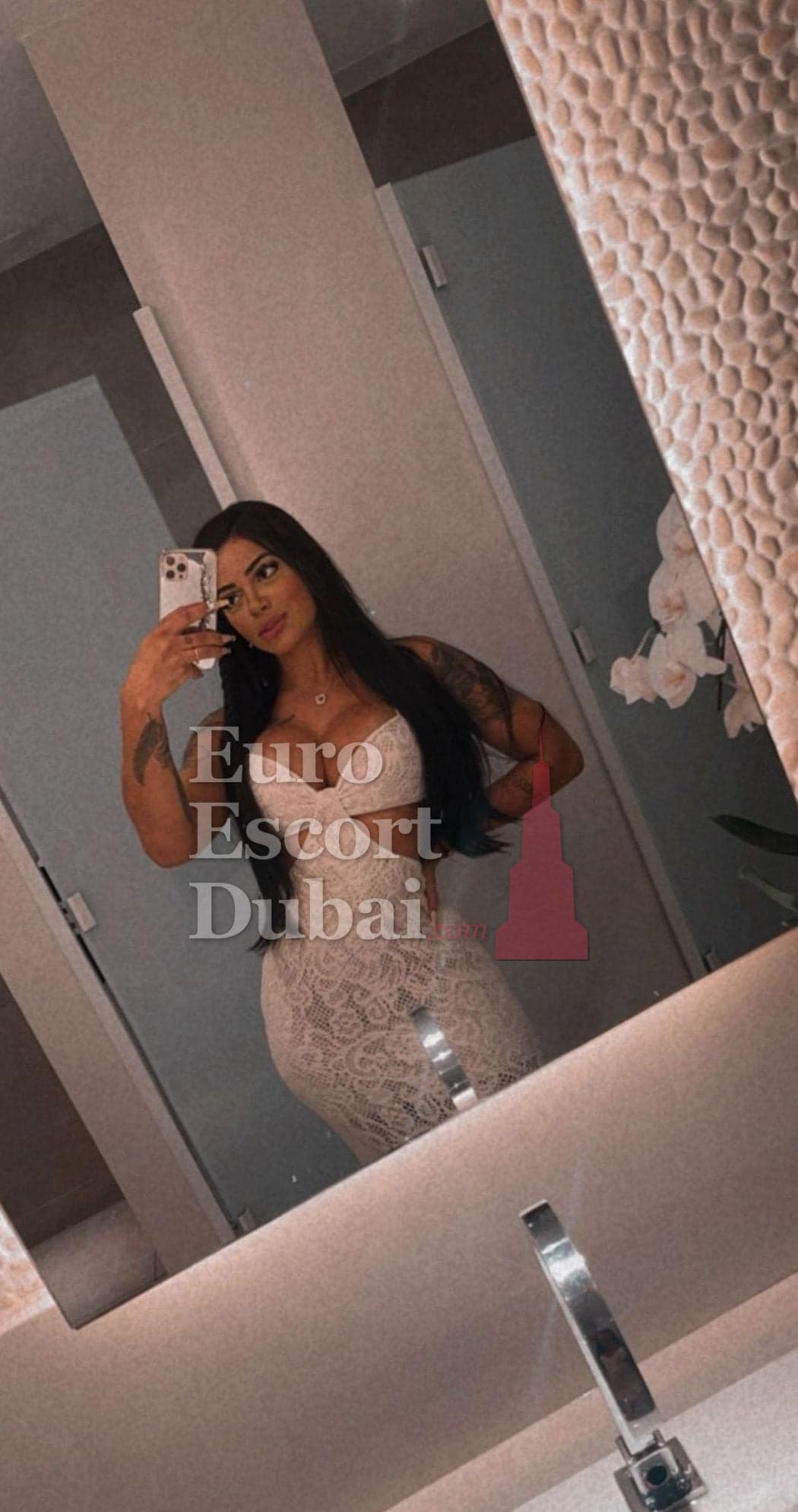 Catalina, 28, escort in Dubai — Portuguese, 165 cm (photo 2 of 8)