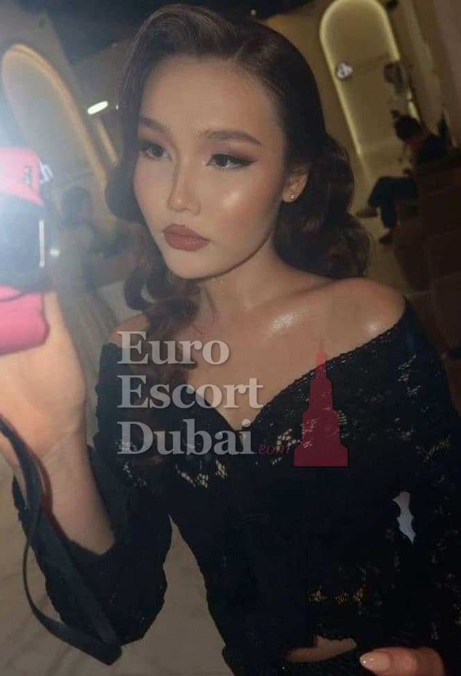 Munisa, 18, escort in Dubai — Kazakh, 167 cm (photo 11 of 13)